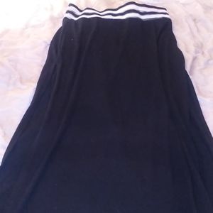 L Valid maxi hi slits skirt